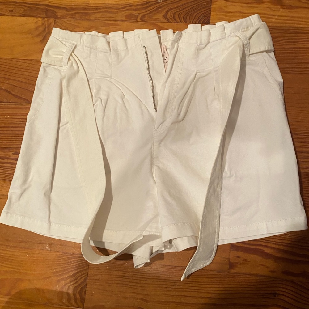 White Cinq a Sept Shorts.